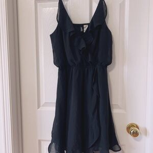 H&M Elegant Black Sleeveless Dress